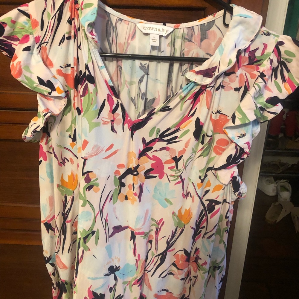 Crown & Ivy Women's Floral Ruffle Blouse - Multicolor
